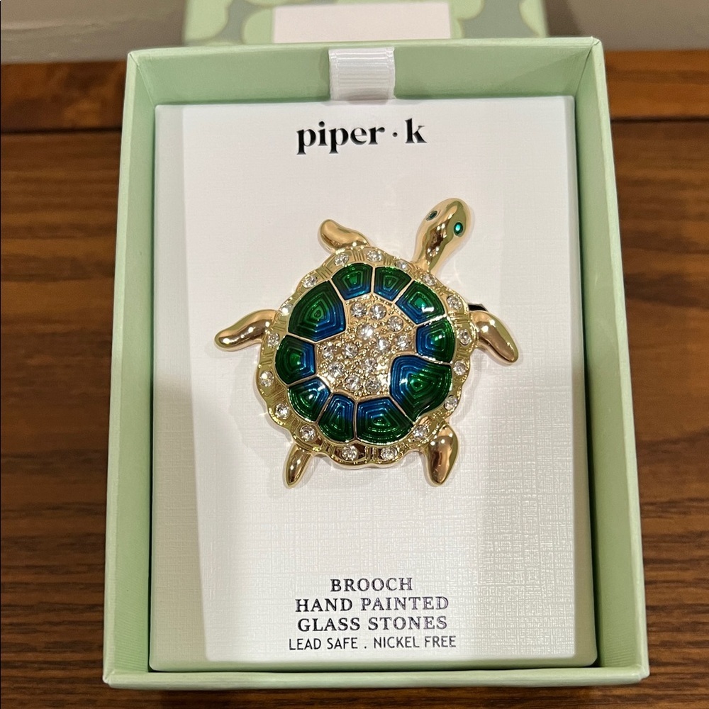 Piper K | Turtle Brooch